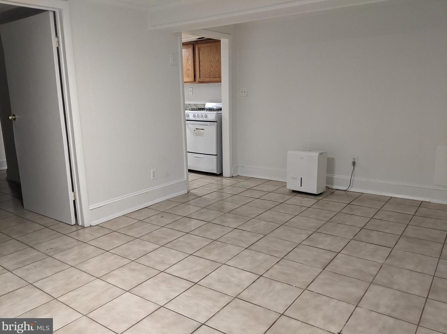 3307 Guilford Ave, Baltimore MD  21218-2858 exterior