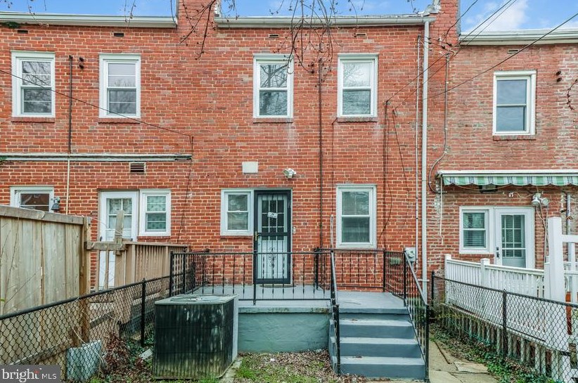 36 Athol Ave, Baltimore MD  21229-2827 exterior