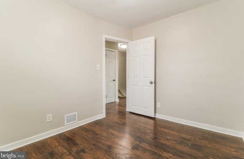 36 Athol Ave, Baltimore MD  21229-2827 exterior