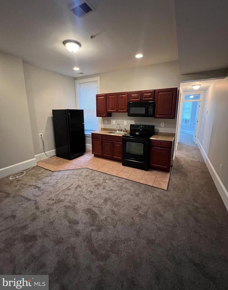 30 E 25th St #2r, Baltimore, MD 21218