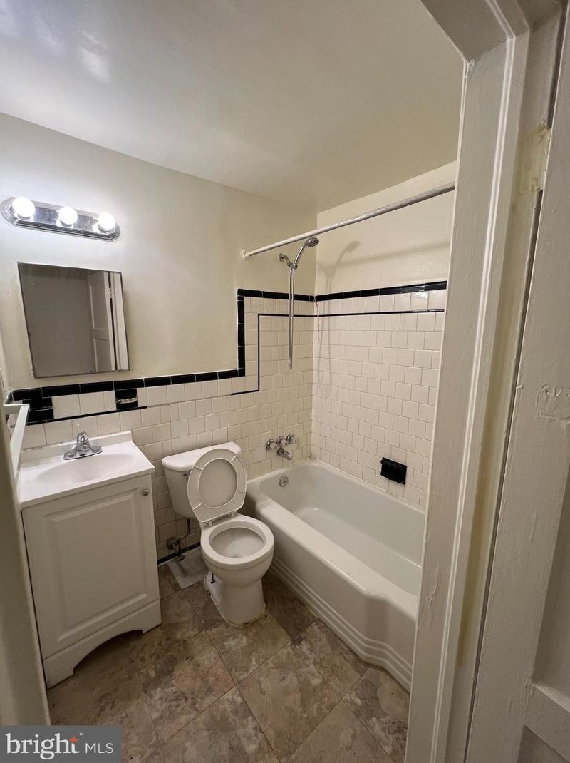 5602 Midwood Ave, Baltimore MD 21212 exterior