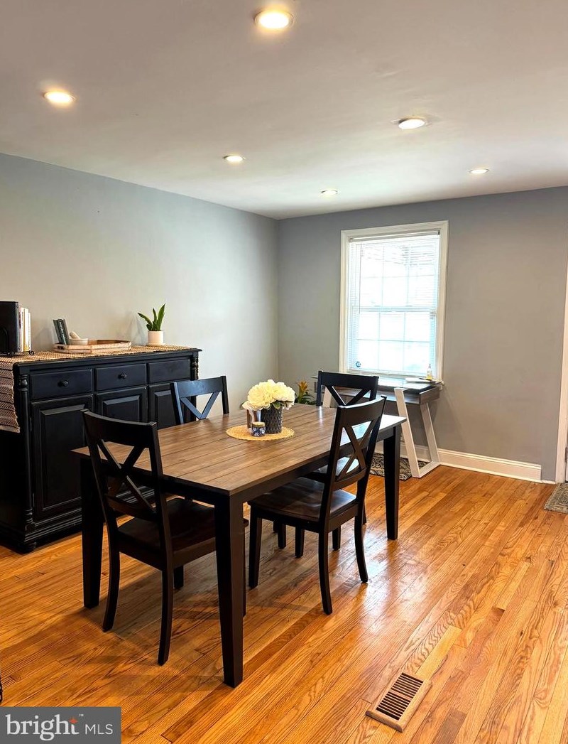 4303 Eldone Rd, Baltimore MD  21229-4511 exterior