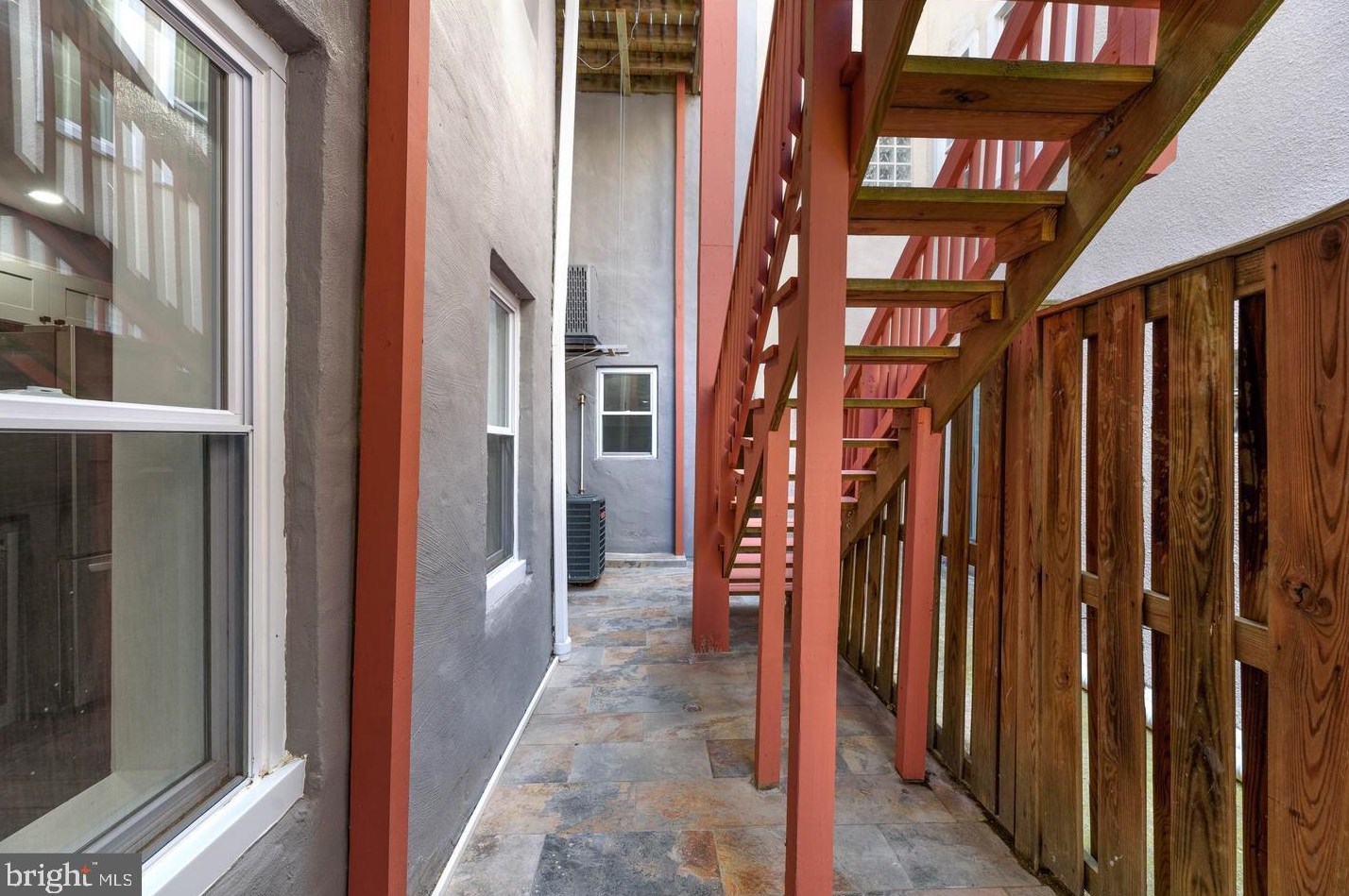 831 Light St, Baltimore MD  21230-3935 exterior