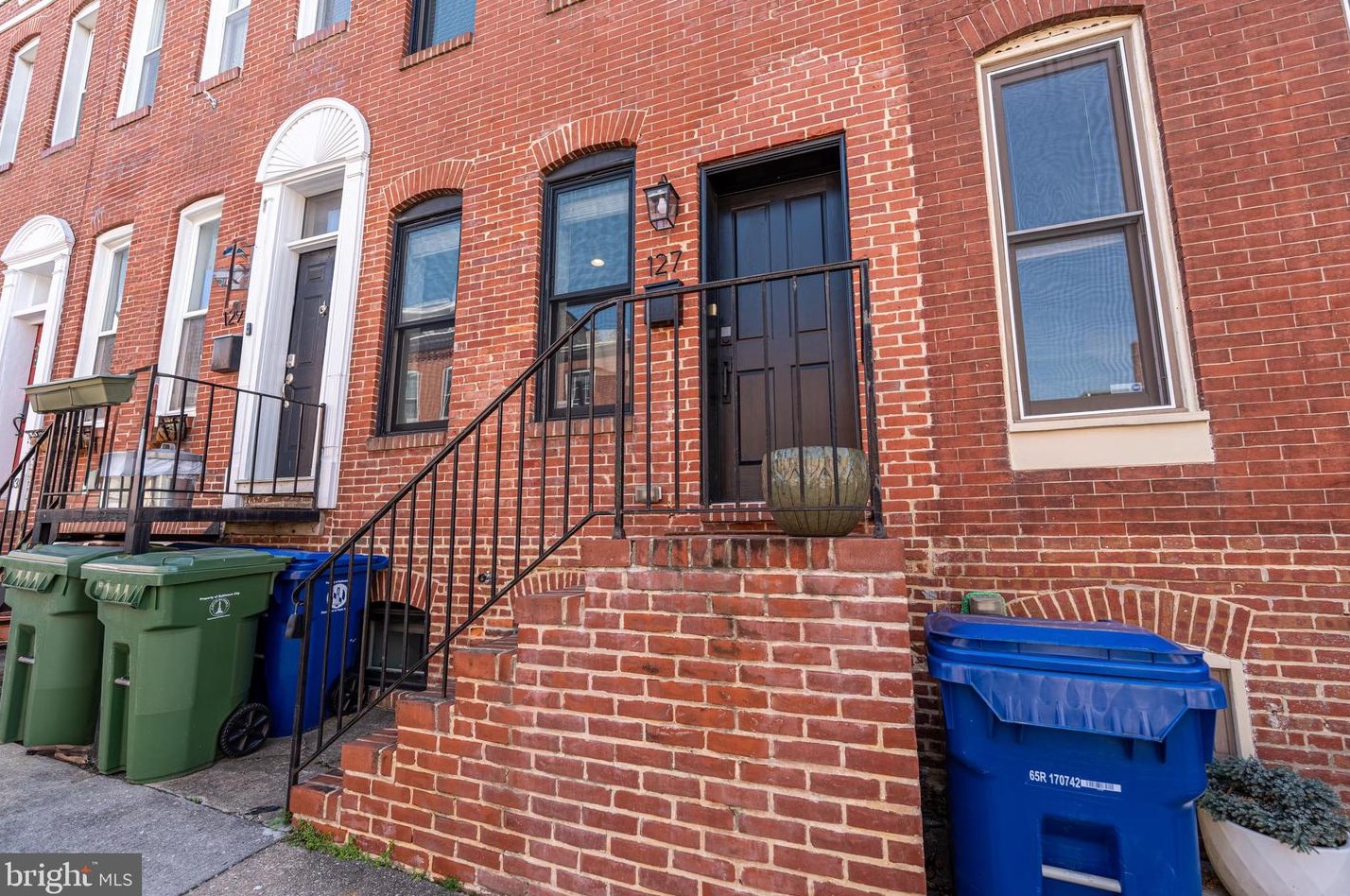 127 Ostend St, Baltimore MD  21230-4309 exterior