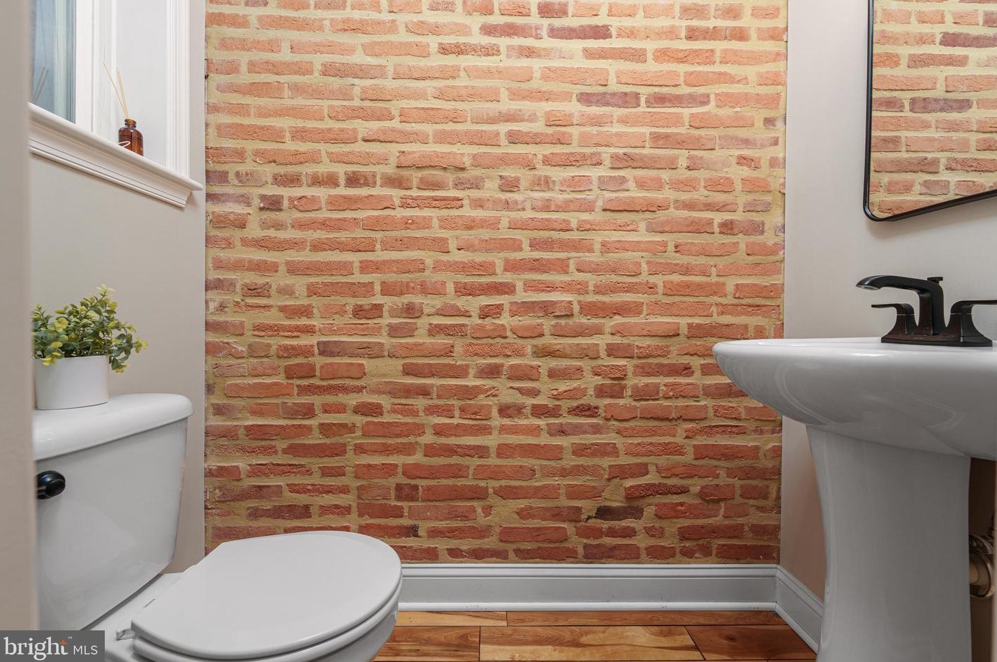 127 Ostend St, Baltimore MD  21230-4309 exterior