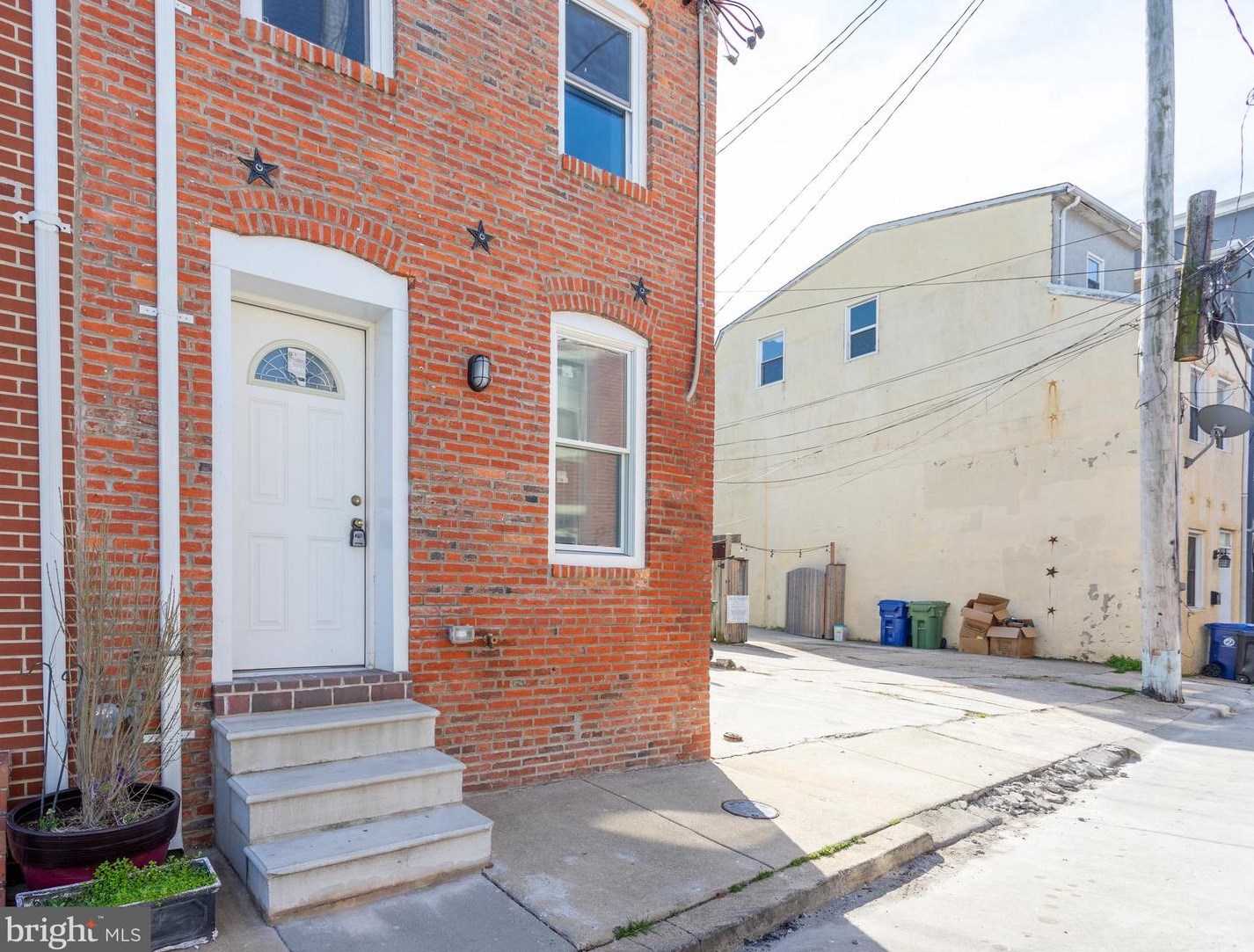 1625 Elkins Ln, Baltimore, MD 21230