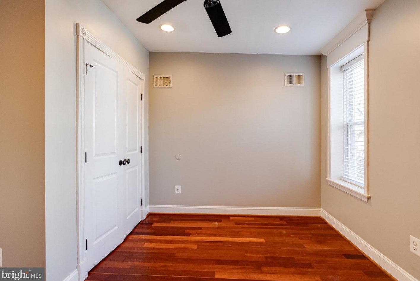 207 Bouldin St, Baltimore MD  21224-2316 exterior