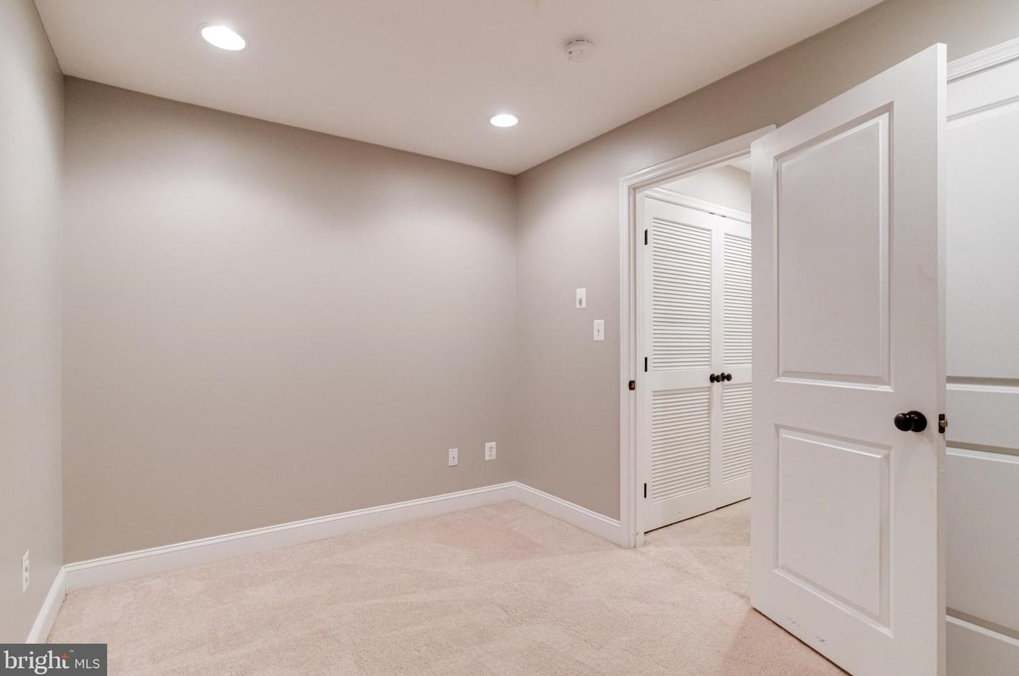 207 Bouldin St, Baltimore MD  21224-2316 exterior