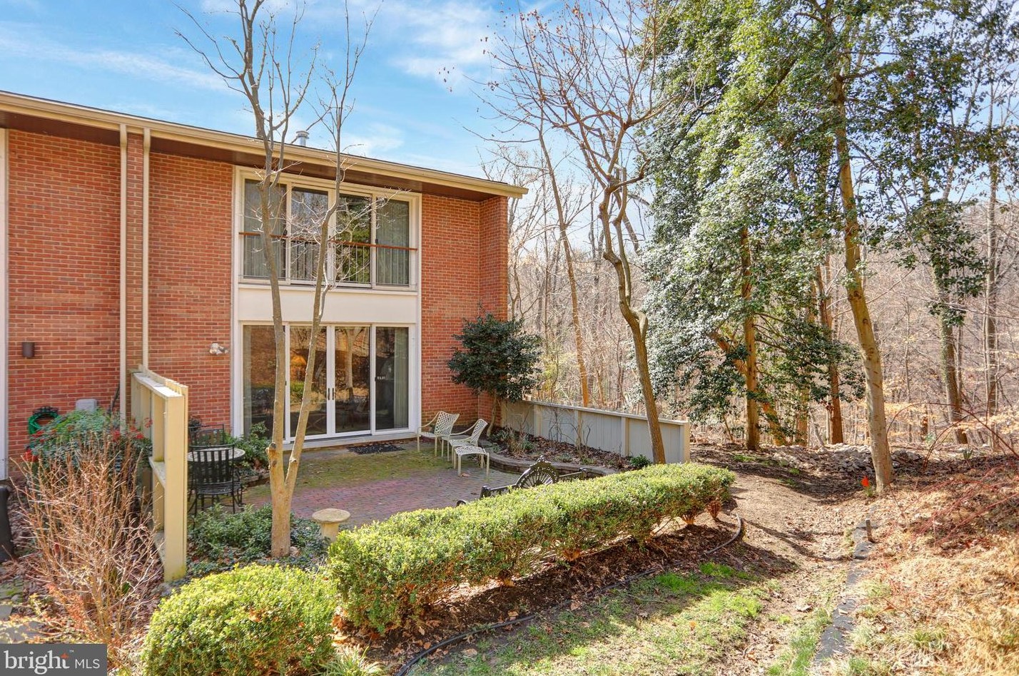 38 Bouton Grn Ct, Baltimore MD 21210-1503 exterior