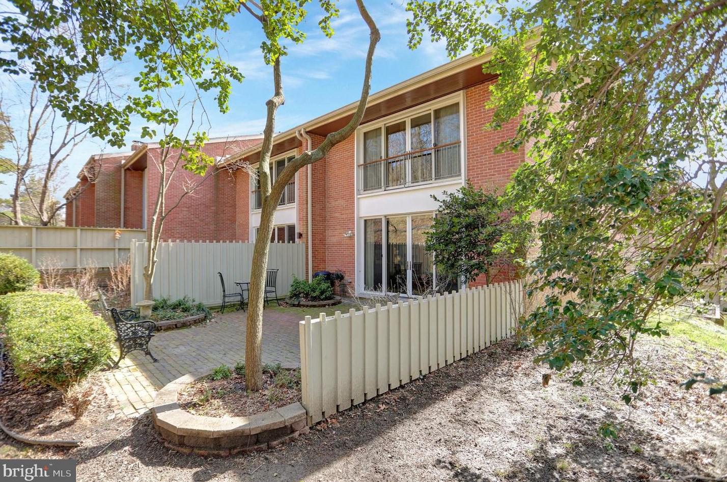 38 Bouton Grn Ct, Baltimore MD 21210-1503 exterior