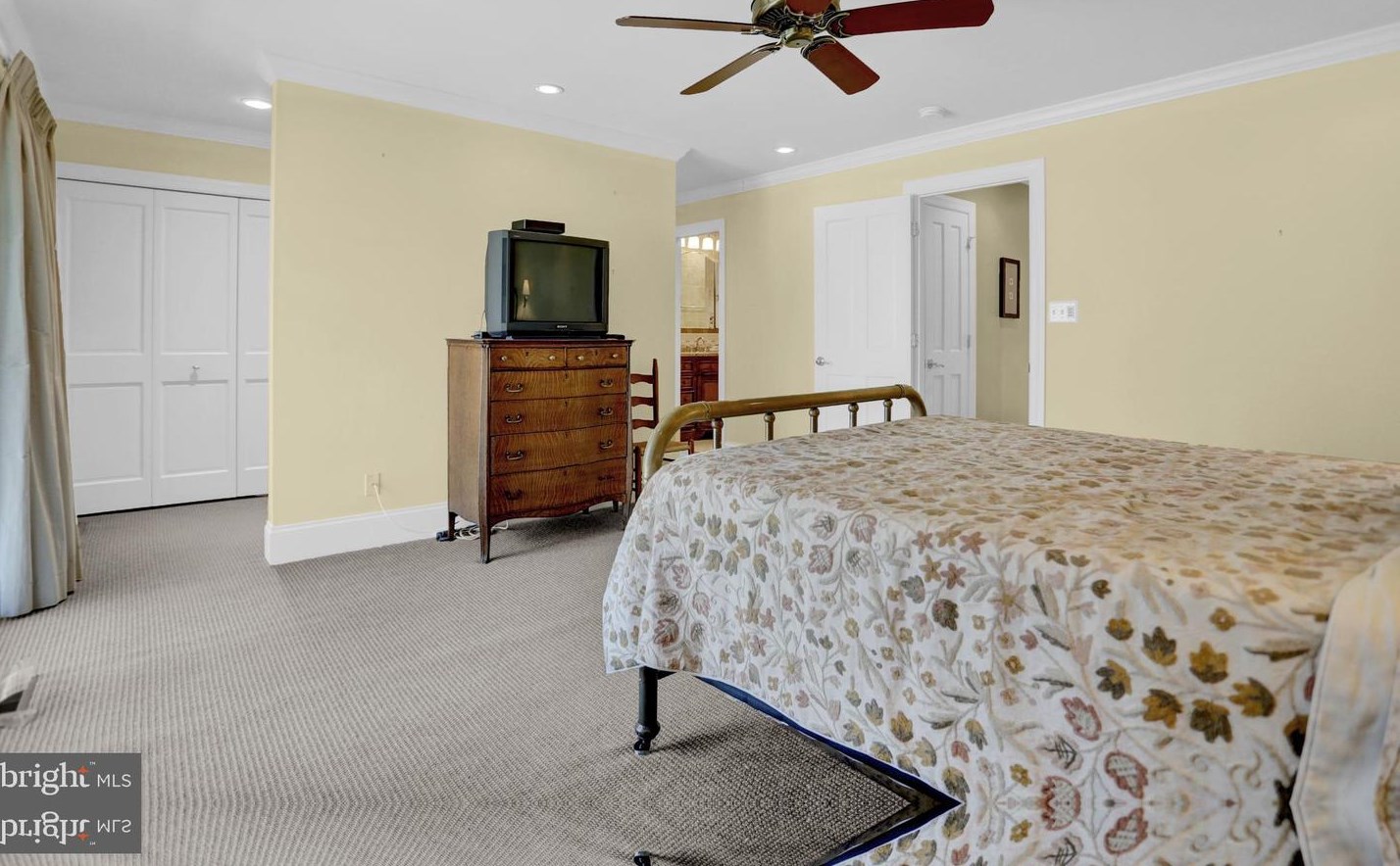 38 Bouton Grn Ct, Baltimore MD 21210-1503 exterior