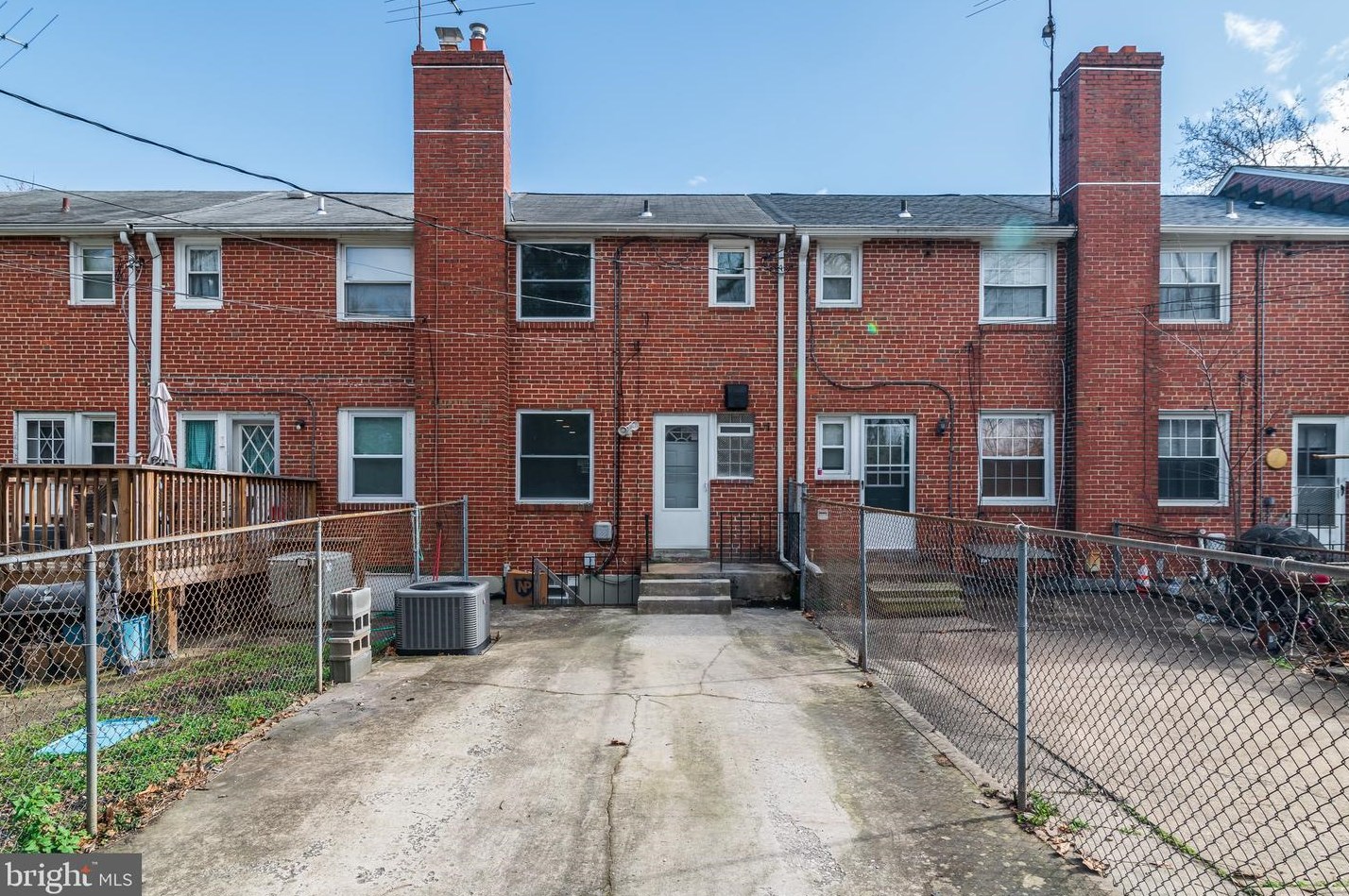3374 Dulany St, Baltimore MD  21229-4601 exterior