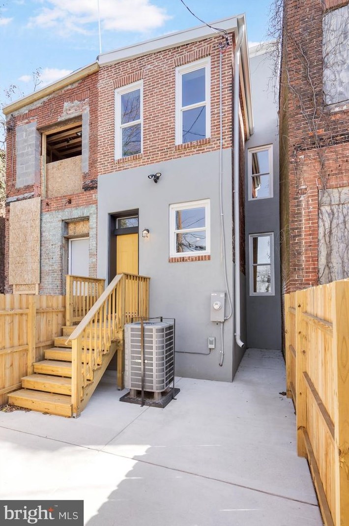 1322 Aisquith St, Baltimore MD  21202-5634 exterior