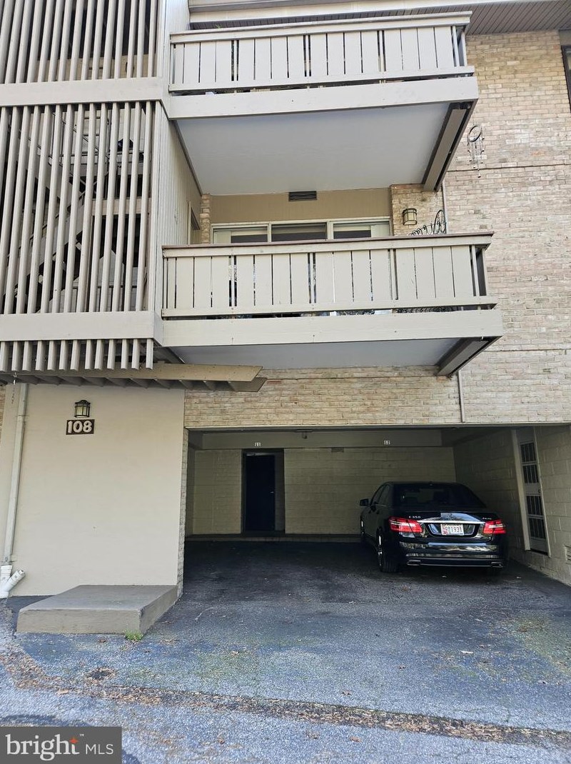 108 Cross Keys Rd, Baltimore MD  21210-1532 exterior