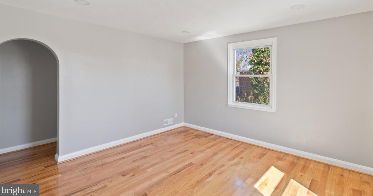 2800 Ruscombe Ln, Baltimore, MD 21215