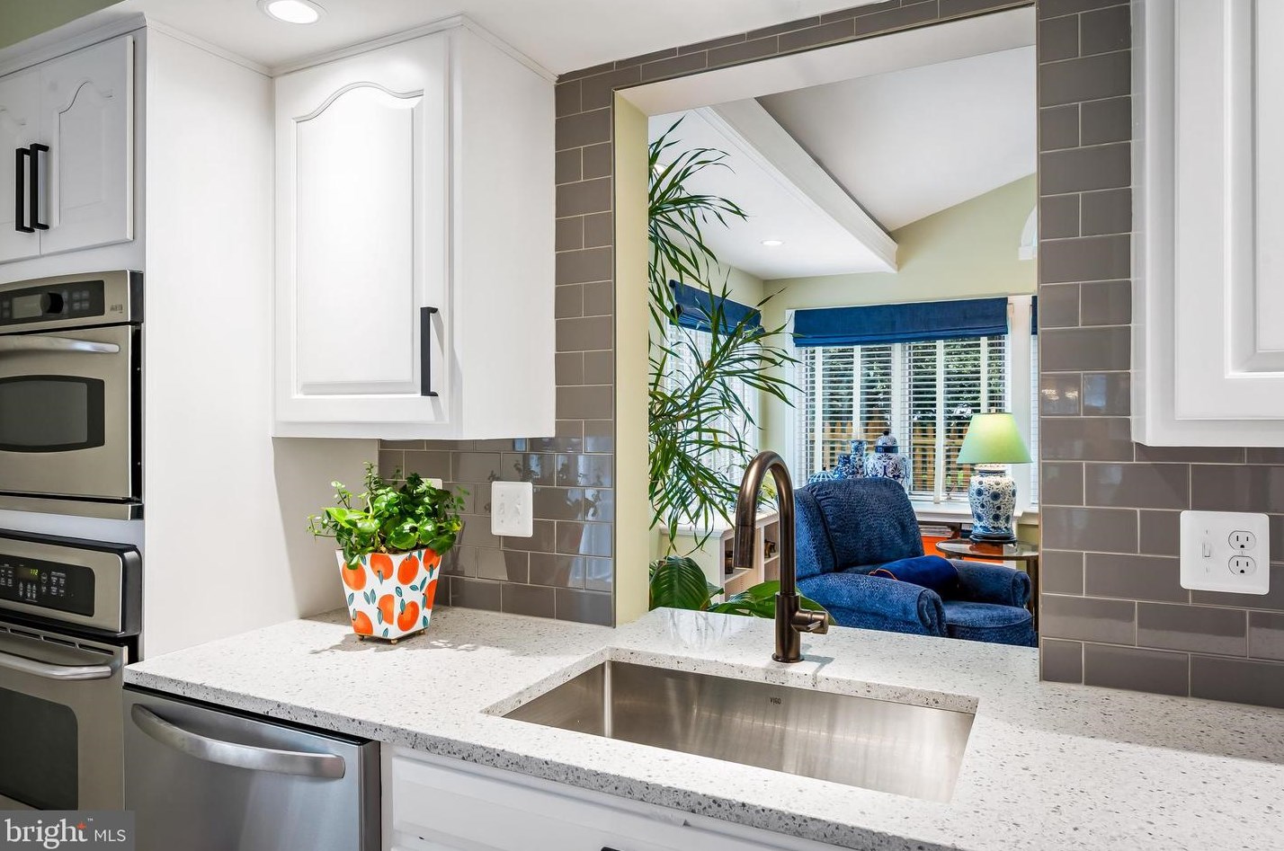 5703 Ainsley Garth, Baltimore MD  21212-2448 exterior