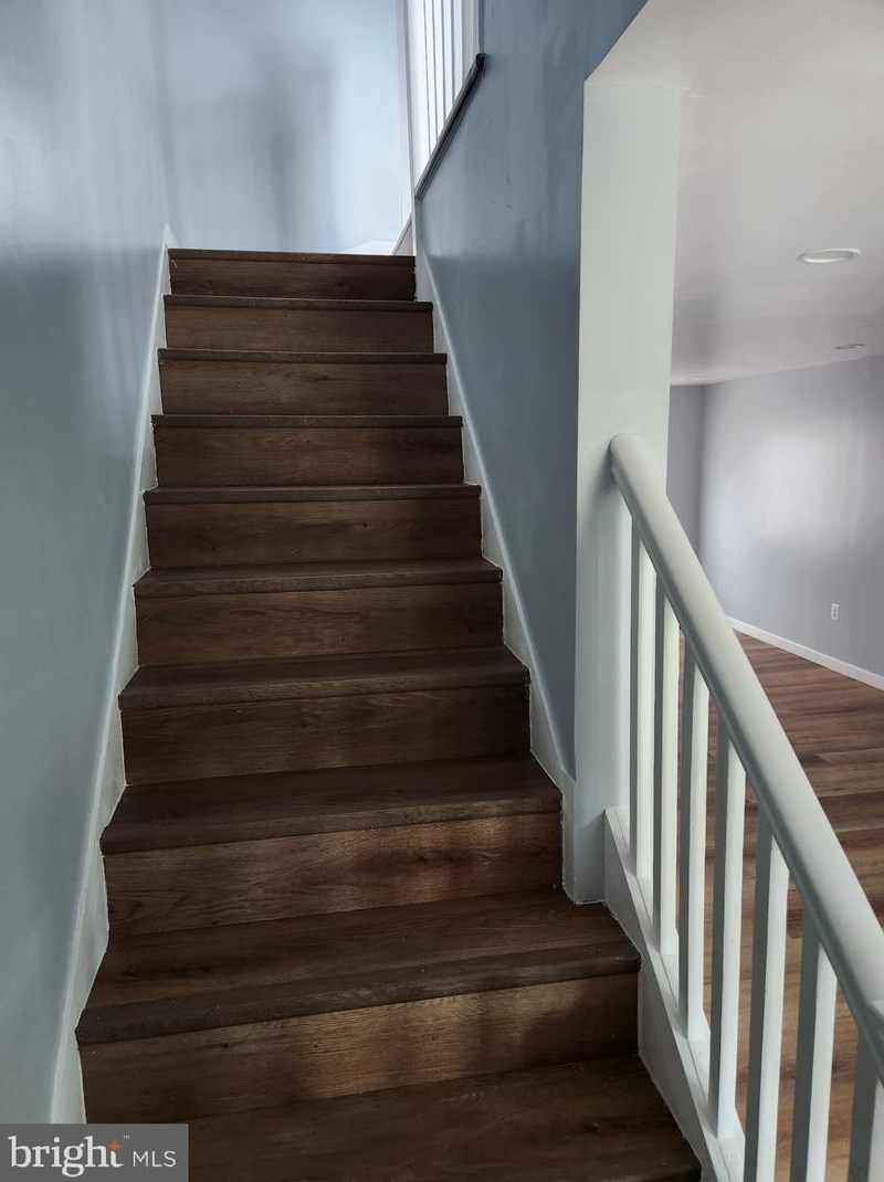 712 Roundview Rd, Baltimore MD  21225-1430 exterior