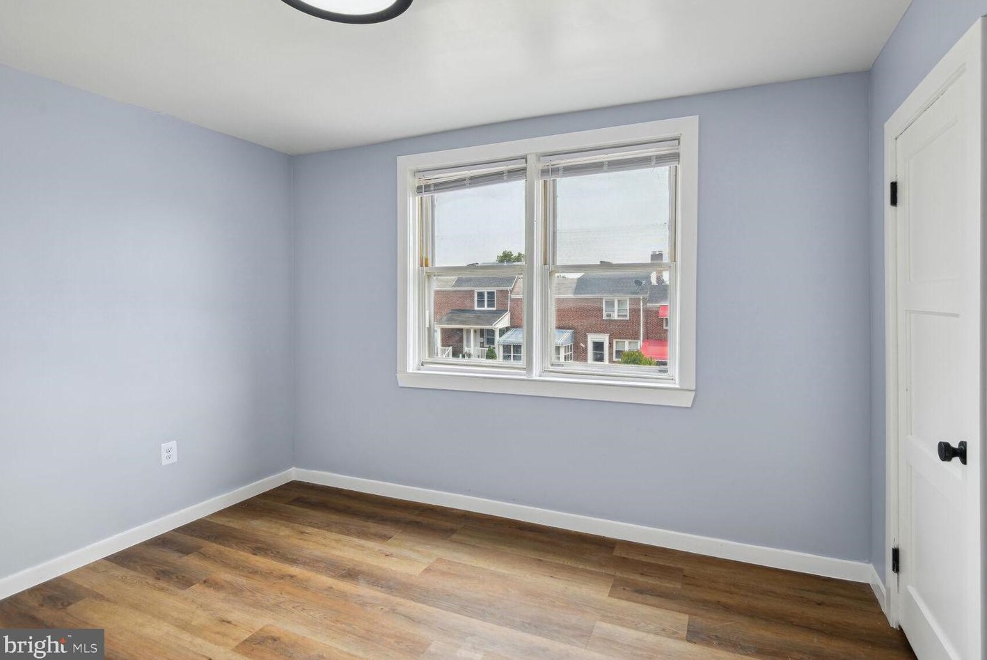 712 Roundview Rd, Baltimore MD  21225-1430 exterior