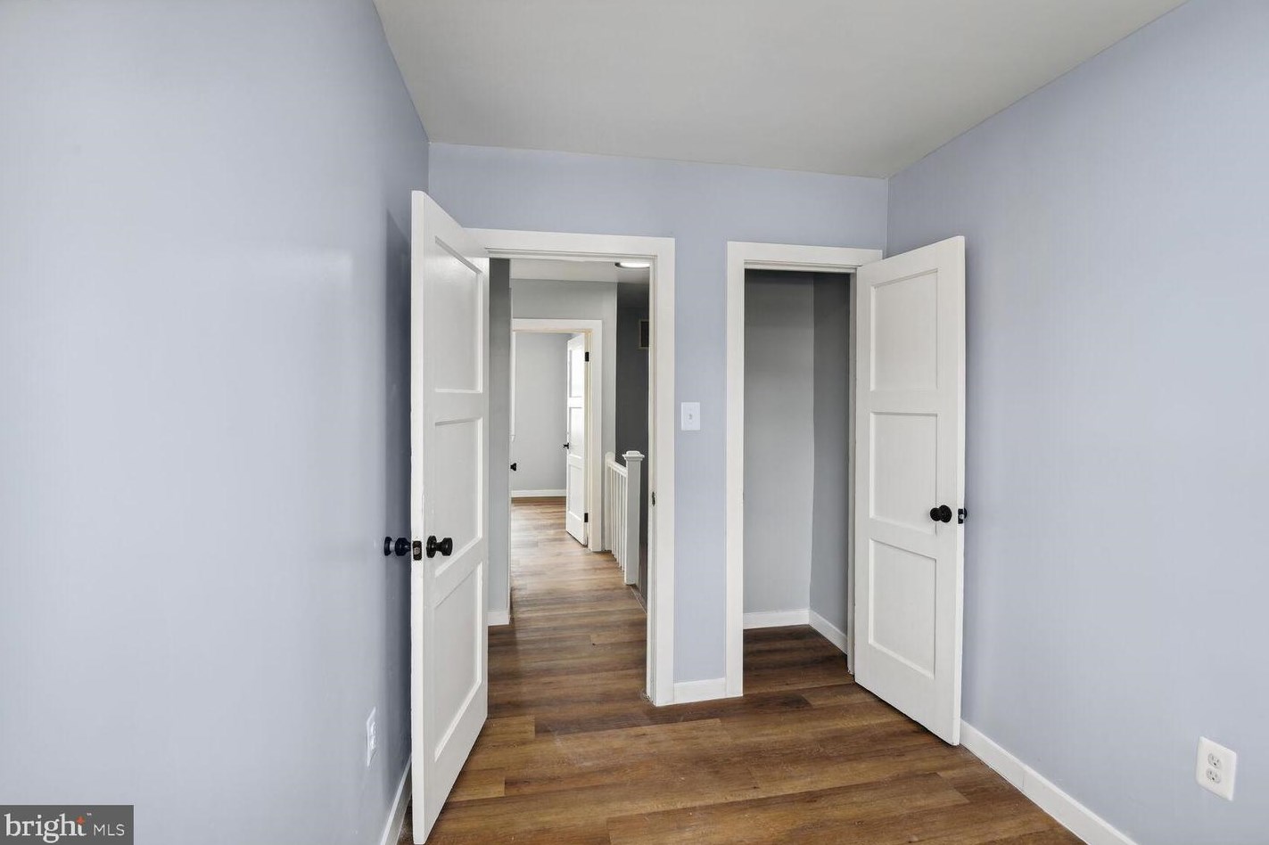 712 Roundview Rd, Baltimore MD  21225-1430 exterior