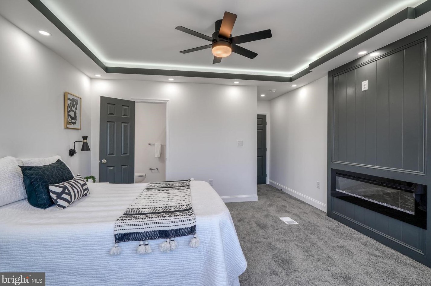 1645 Ruxton Ave, Baltimore MD  21216-3216 exterior