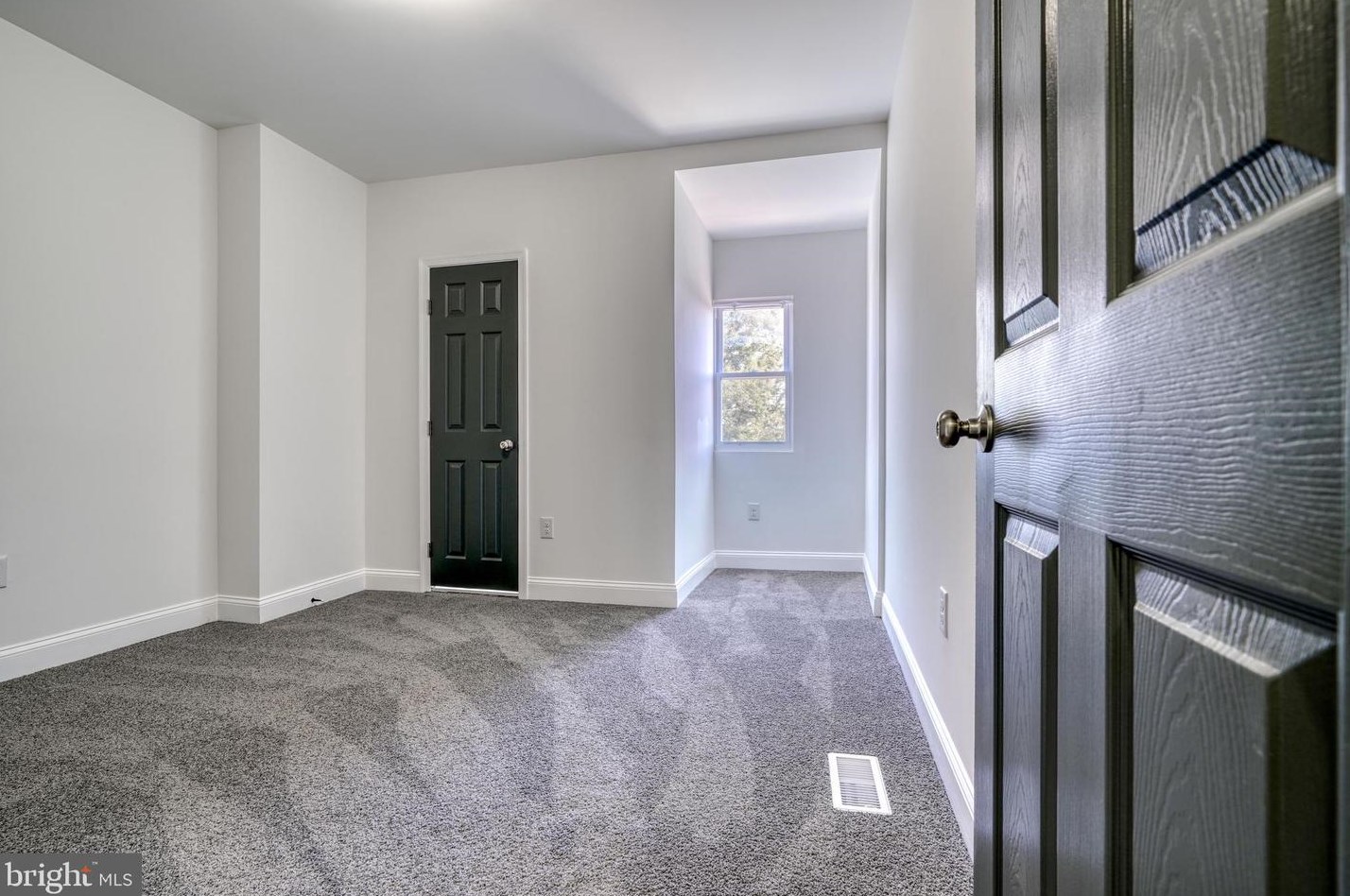 1645 Ruxton Ave, Baltimore MD  21216-3216 exterior