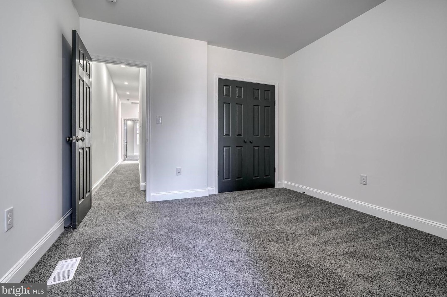 1645 Ruxton Ave, Baltimore MD  21216-3216 exterior