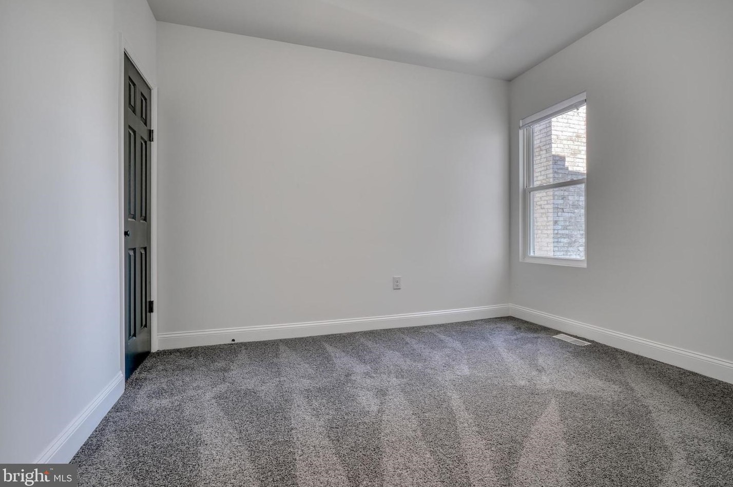 1645 Ruxton Ave, Baltimore MD  21216-3216 exterior