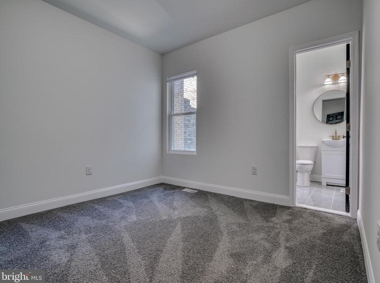 1645 Ruxton Ave, Baltimore MD  21216-3216 exterior