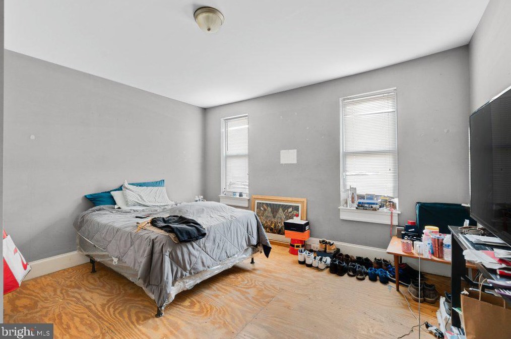 2709 Howard St, Baltimore MD  21218-4310 exterior