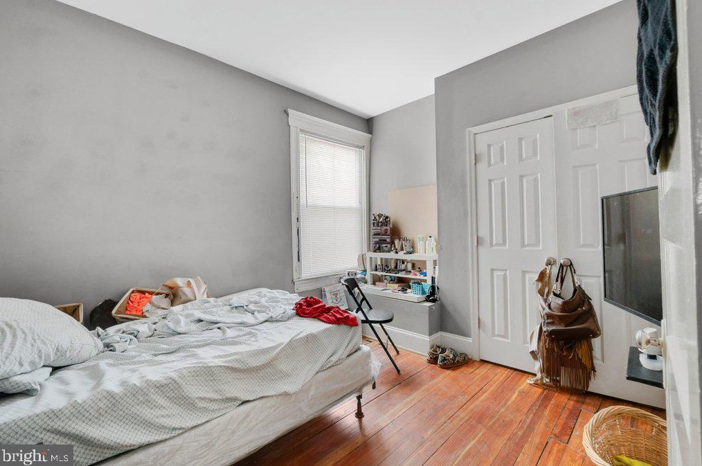 2709 Howard St, Baltimore MD  21218-4310 exterior