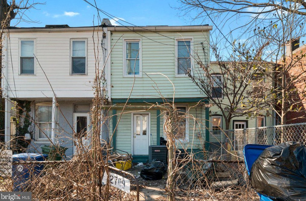 2709 Howard St, Baltimore MD  21218-4310 exterior