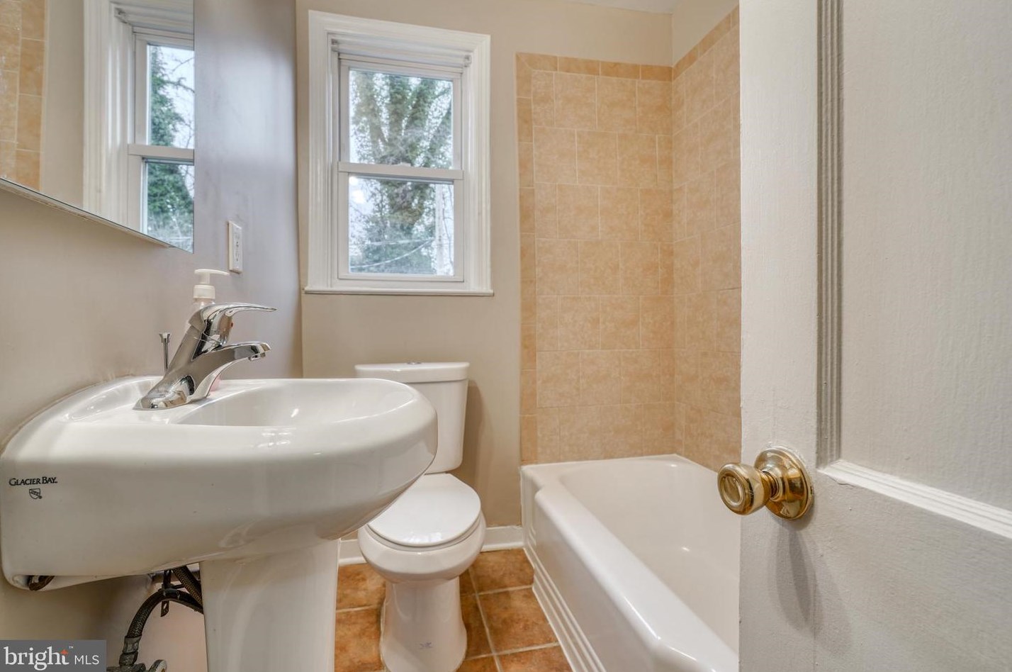 4703 Midwood Ave, Baltimore MD 21212-4029 exterior