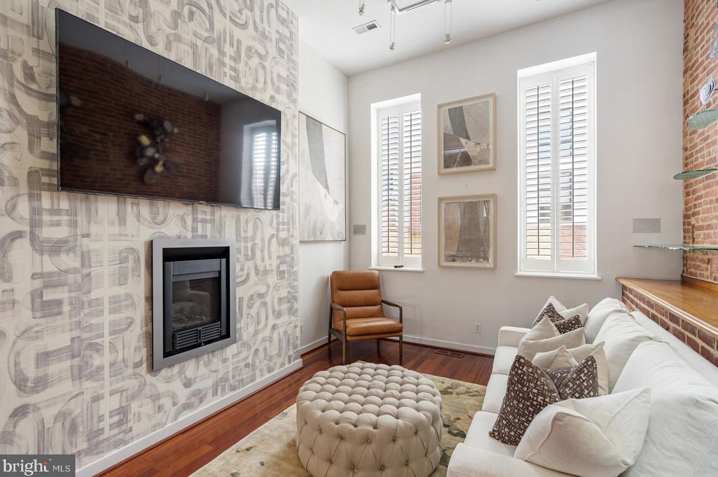 2125 Cambridge St, Baltimore, MD 21231-3207