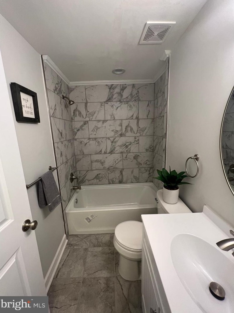 15 Ellwood Ave, Baltimore MD  21224-1306 exterior