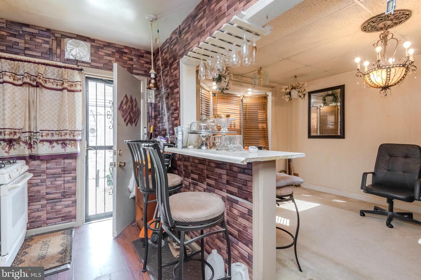 1551 Stonewood Rd, Baltimore MD  21239-3902 exterior