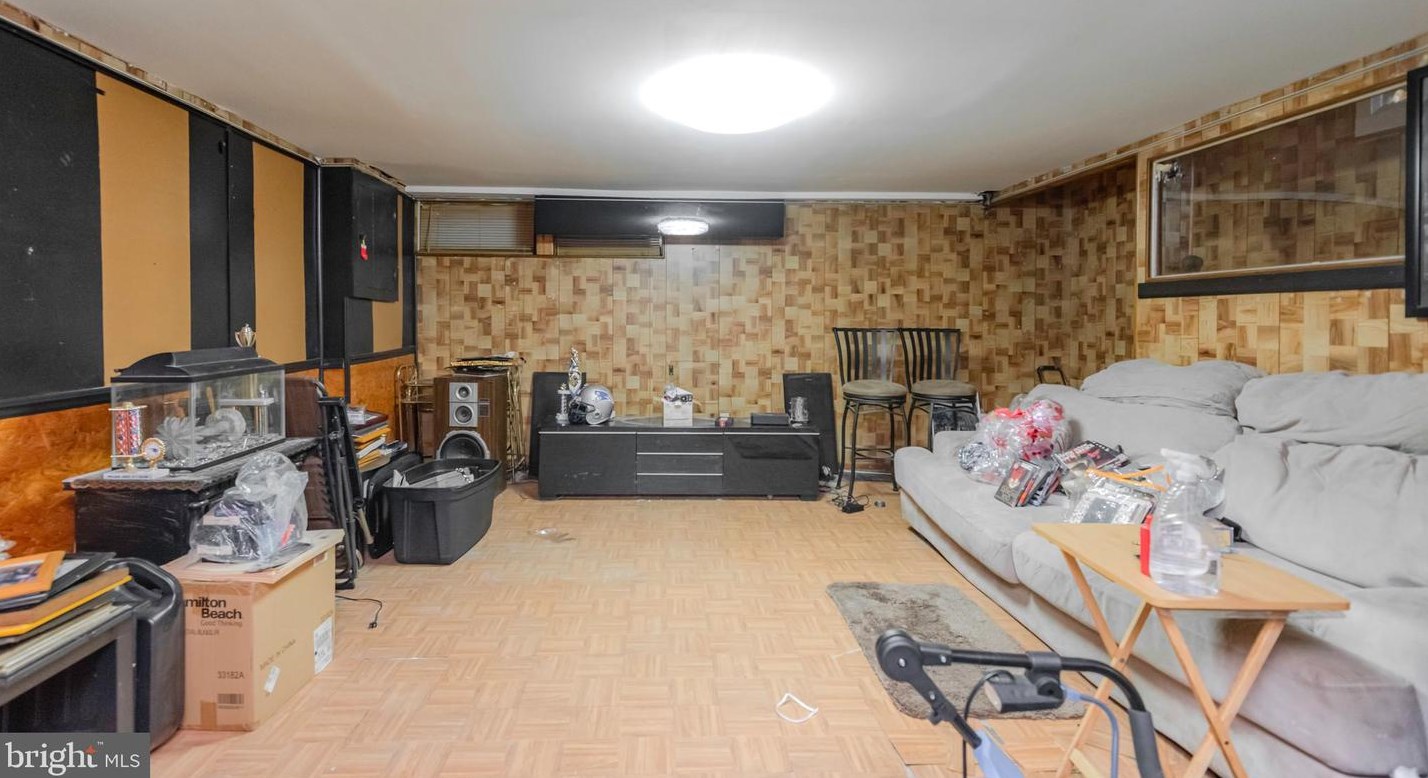 1551 Stonewood Rd, Baltimore MD  21239-3902 exterior