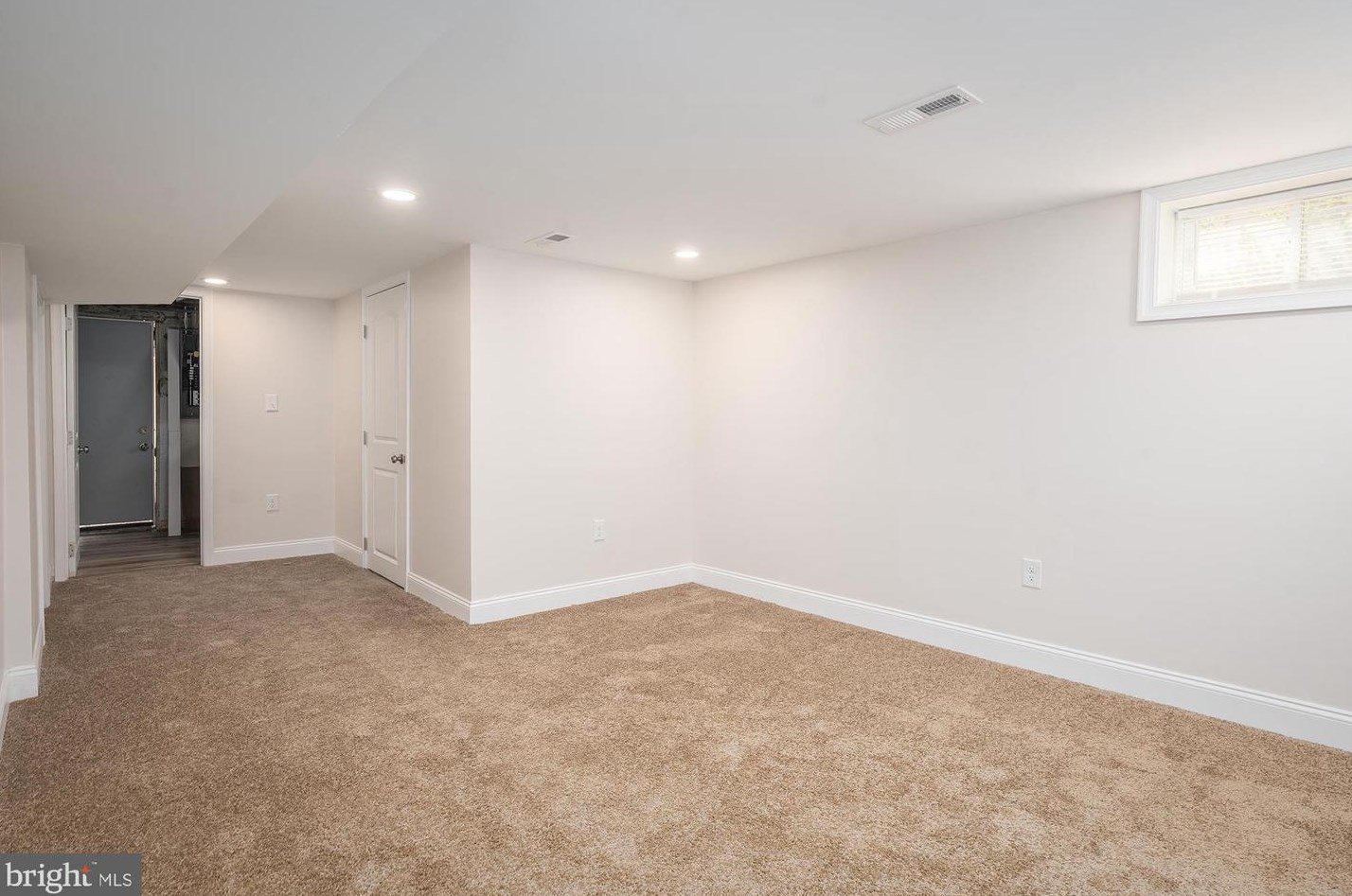 5949 Lillyan Ave, Baltimore MD  21206-2415 exterior