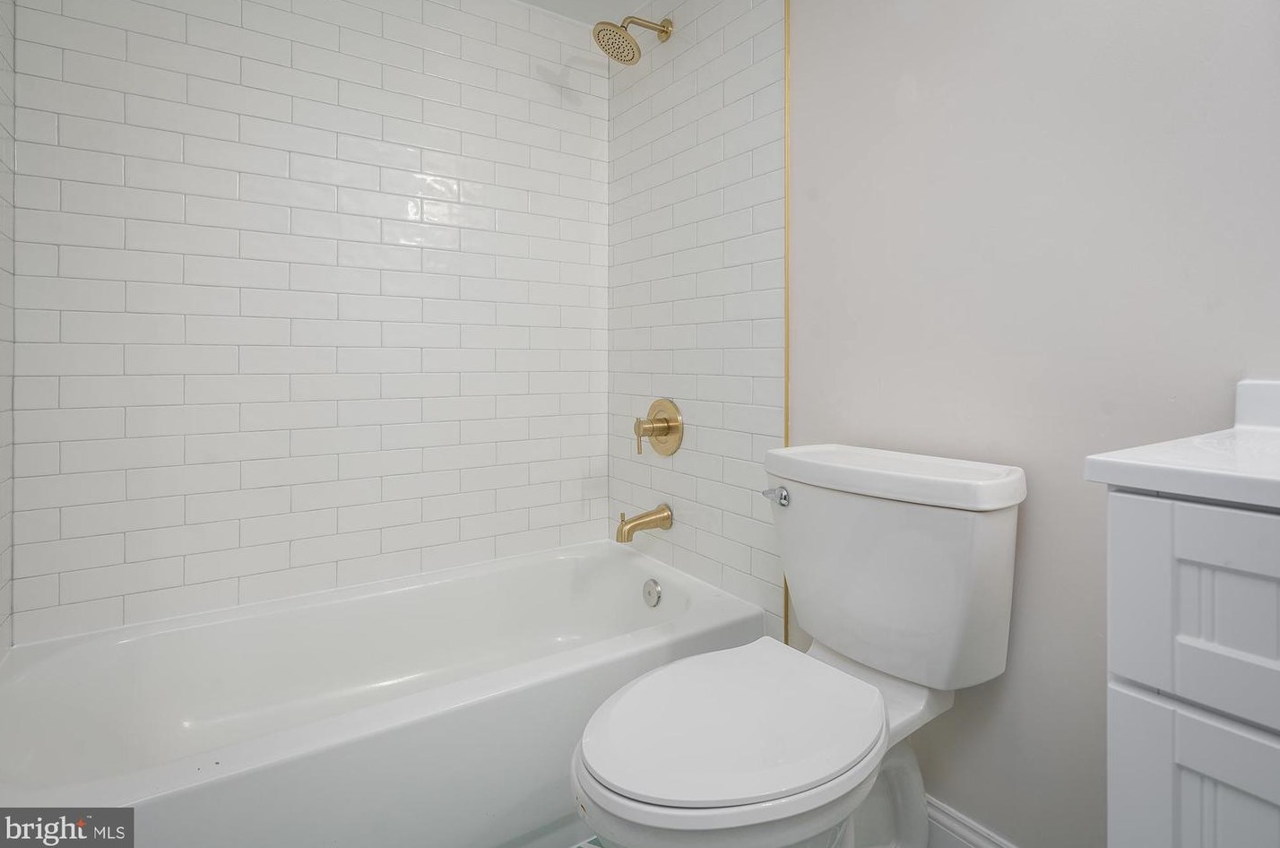 5949 Lillyan Ave, Baltimore MD  21206-2415 exterior