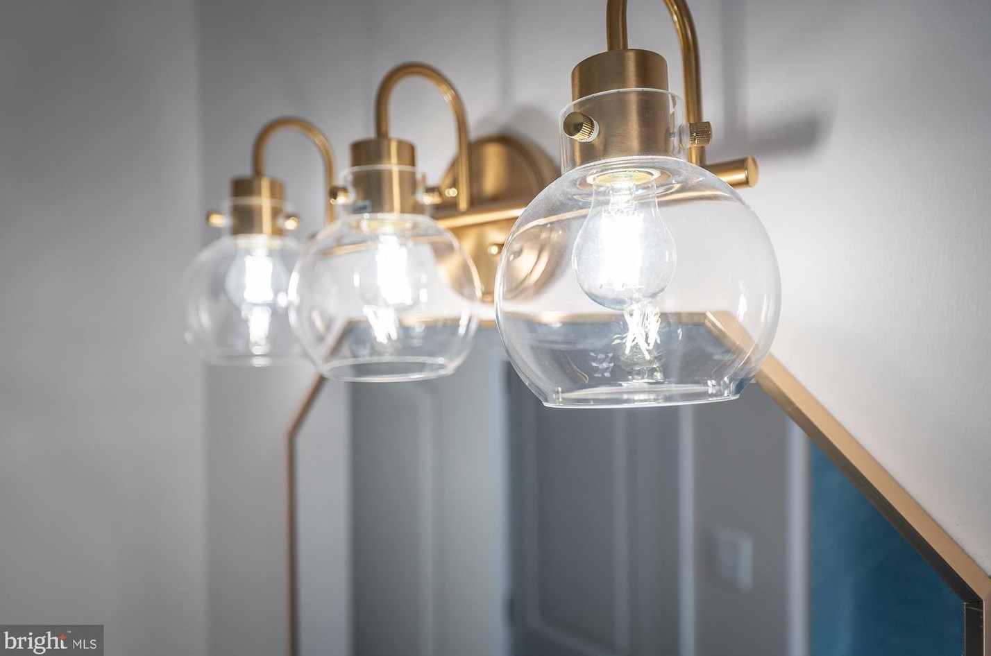 5949 Lillyan Ave, Baltimore MD  21206-2415 exterior