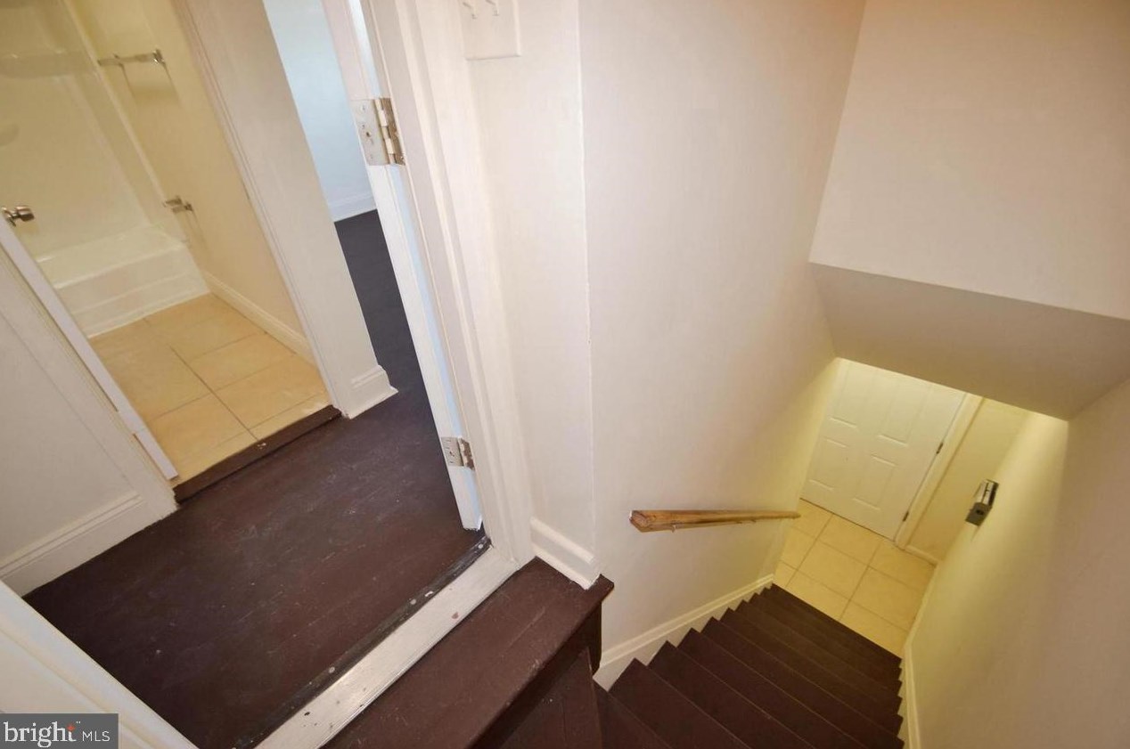 3816 W Bay Ave, Baltimore, MD 21225