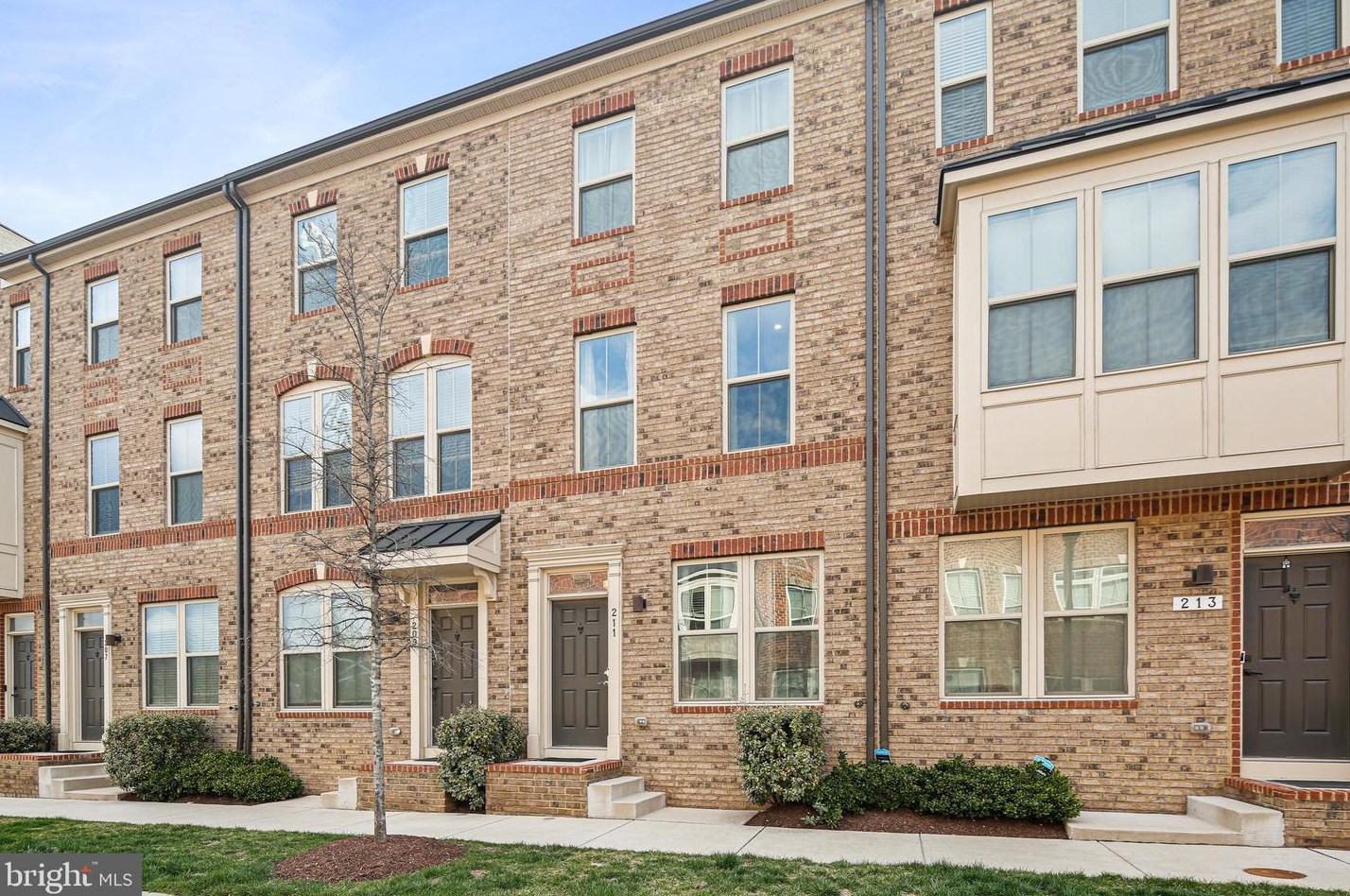 211 Macon St, Baltimore, MD 21224-2628