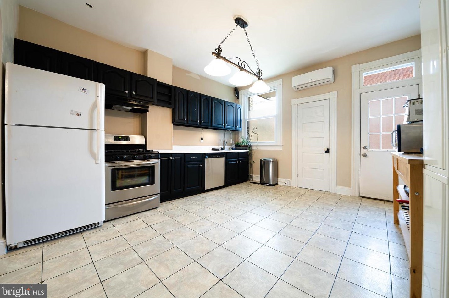 4119 Falls Rd, Baltimore MD  21211-1642 exterior