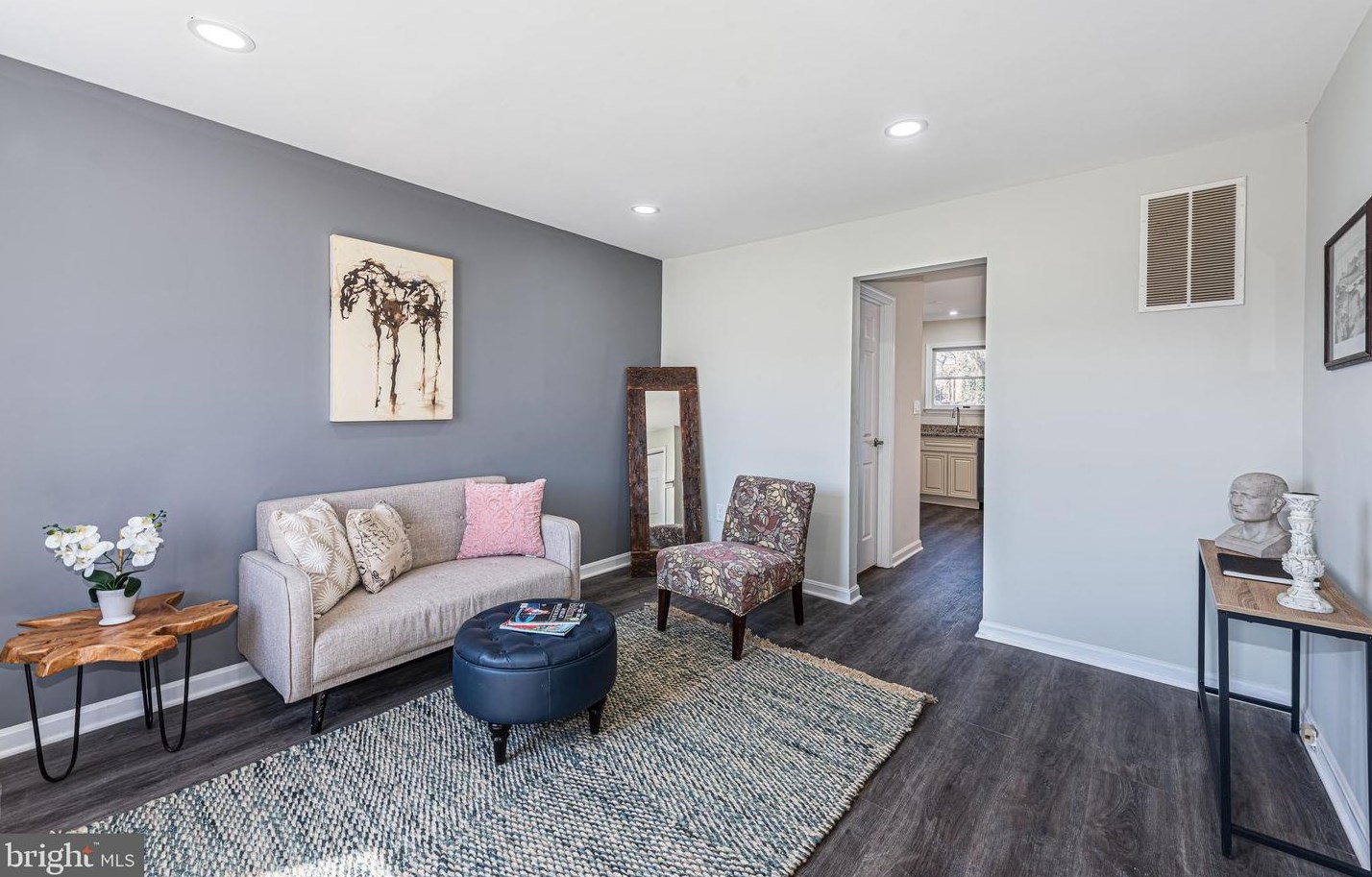 3504 Mactavish Ave, Baltimore, MD 21229-5126