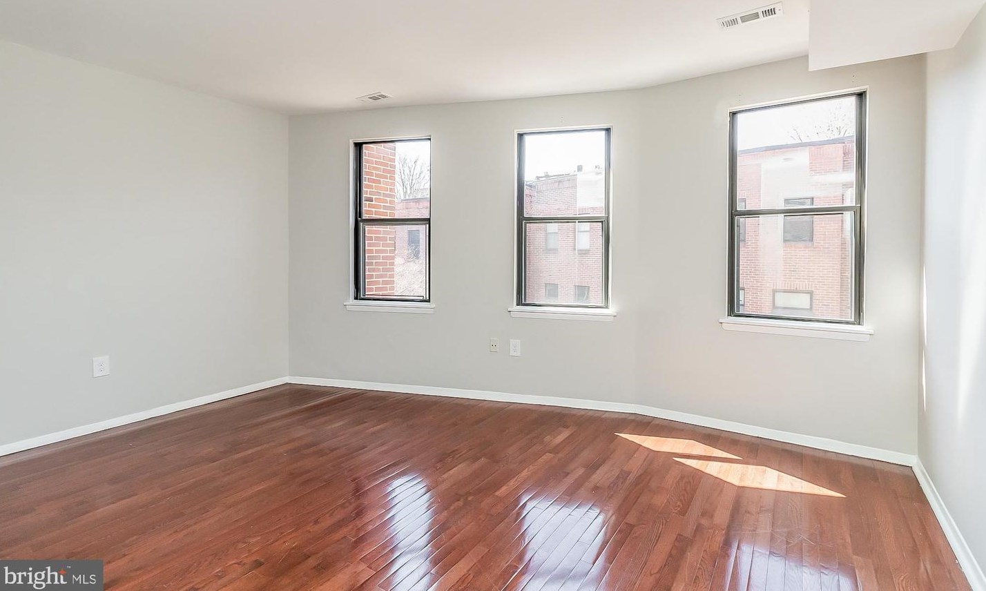 933 Stubblefield Ln, Baltimore MD  21202-3757 exterior