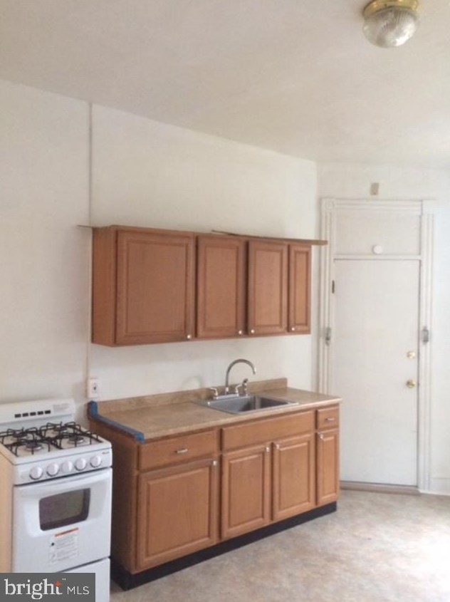 2205 Brookfield Ave, Baltimore MD 21217-4618 exterior