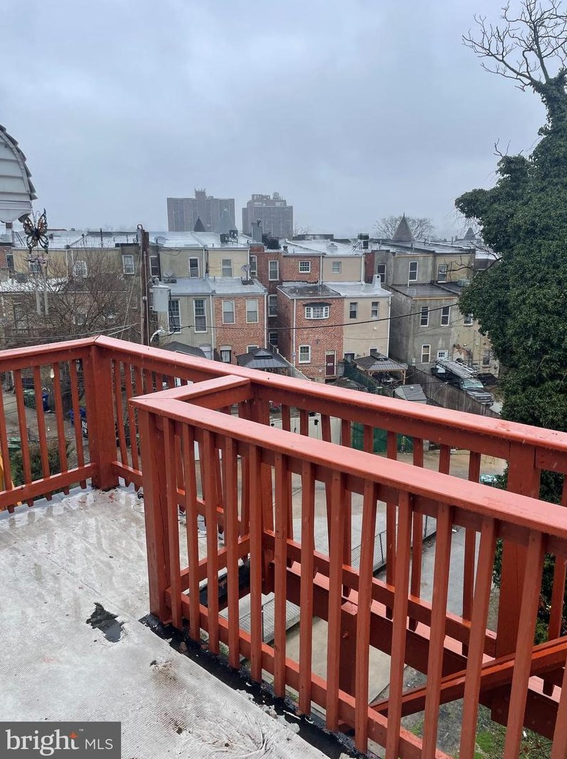 2205 Brookfield Ave, Baltimore MD 21217-4618 exterior