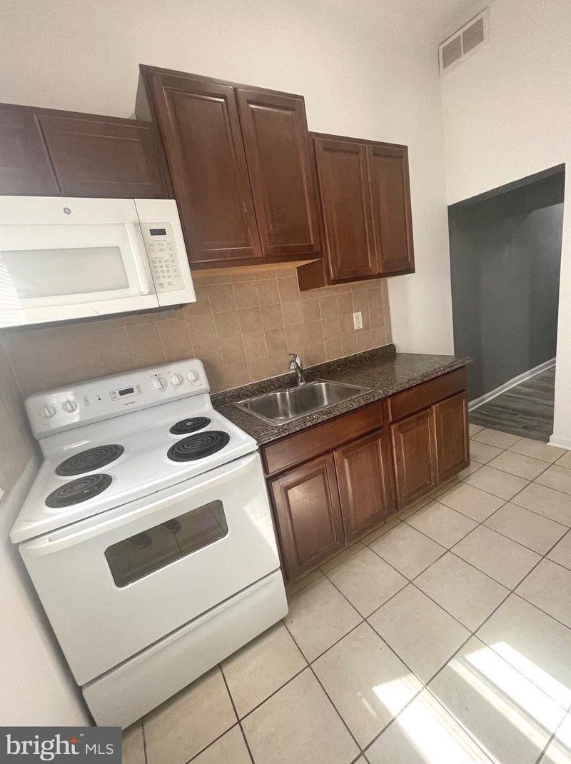519 Mosher St, Baltimore, MD 21217-3185