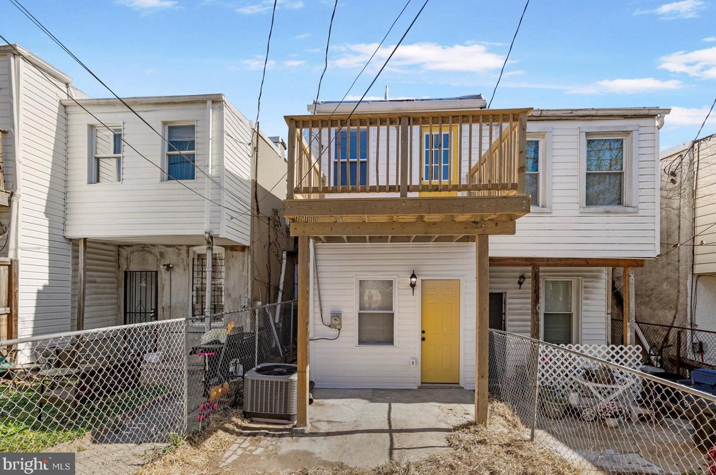 1906 Barclay St, Baltimore MD  21218-6128 exterior