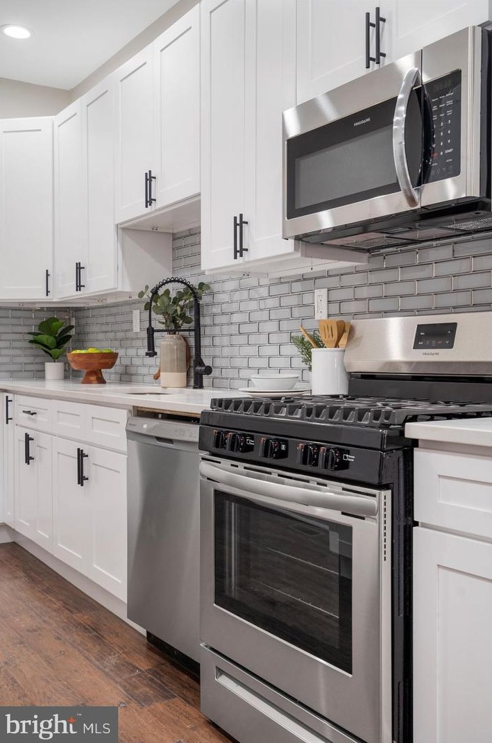 1906 Barclay St, Baltimore MD  21218-6128 exterior