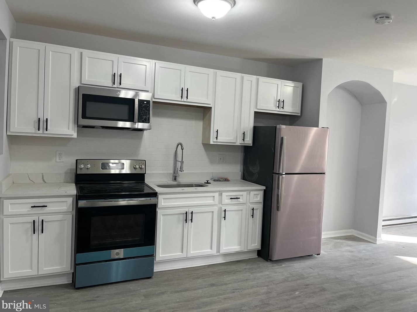 1010 Darley Ave, Baltimore, MD 21218-5527